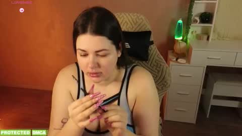 Tina. Im topless model  online show from March 5, 2026, 8:54 am