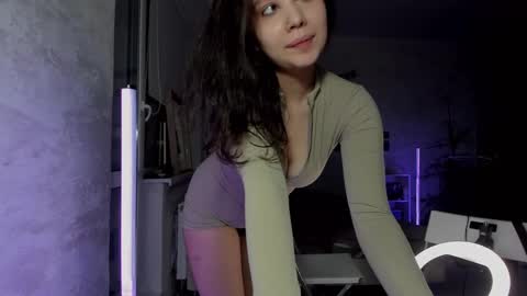 Amy online show from January 25, 2025, 8:10 pm