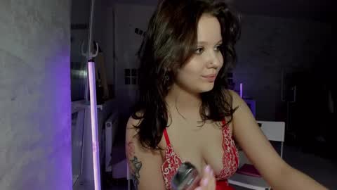 Amy online show from March 4, 2025, 11:43 pm