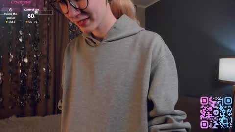 Kiki online show from February 22, 2026, 1:07 am