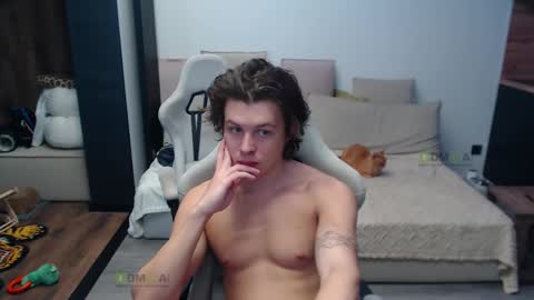 Alice and Sergey online show from February 20, 2026, 6:59 am