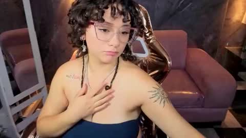 Snapshot of sunny2_b chatting on November 14, 2025, 12:48 pm sunny2_b online show from November 14, 2025, 12:48 pm