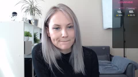 Naomi online show from December 20, 2024, 6:08 am