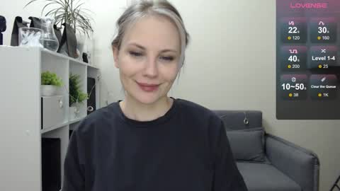 Naomi online show from December 23, 2024, 7:28 am