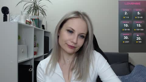 Naomi online show from January 27, 2025, 1:26 am