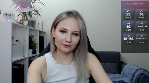 Naomi online show from March 12, 2025, 5:57 am