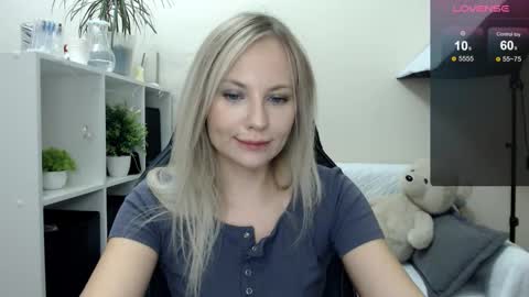 Naomi online show from October 16, 2025, 1:39 am