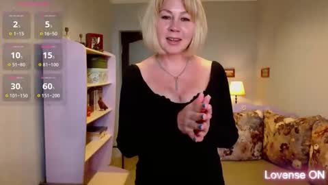 Snapshot of sunny_katty chatting on May 29, 2026, 10:24 am Sunny Katty online show from May 29, 2026, 10:24 am
