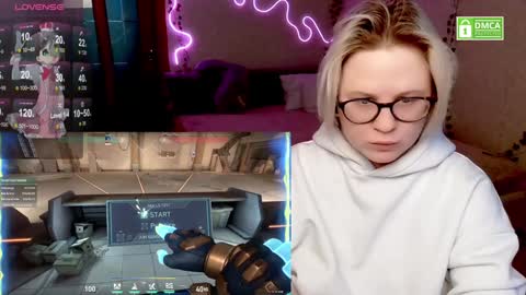 Snapshot of sunny_mood chatting on February 6, 2025, 9:11 am sunny mood online show from February 6, 2025, 9:11 am