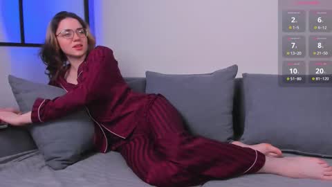 Sunny online show from December 2, 2025, 7:14 am