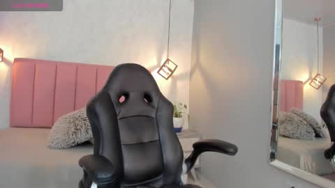  S U N N Y online show from October 7, 2025, 12:35 pm