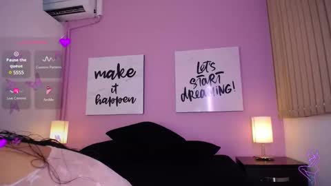  Sunny  online show from December 29, 2024, 8:15 pm