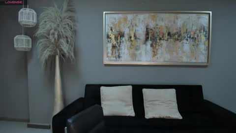 Sunny Rivers online show from February 25, 2025, 6:42 pm