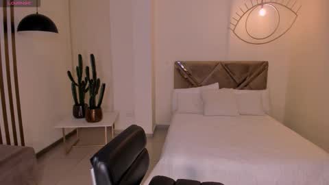 Sunny Rivers online show from October 28, 2025, 5:48 pm