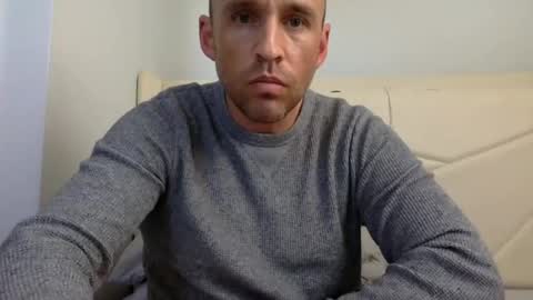 sunrise5555 online show from October 26, 2025, 4:46 pm