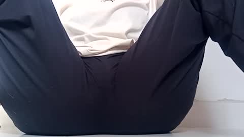 Annie online show from December 2, 2024, 7:38 pm