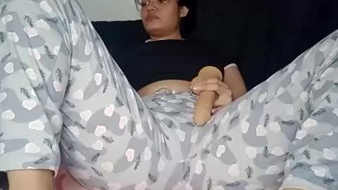 Annie online show from January 3, 2025, 12:00 am