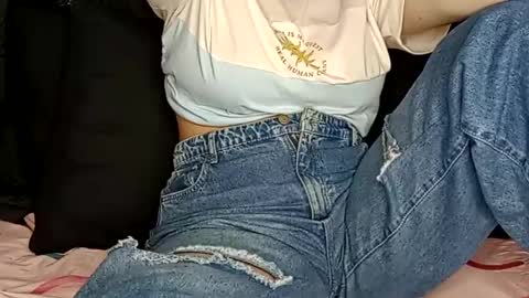 Annie online show from January 9, 2025, 1:50 am