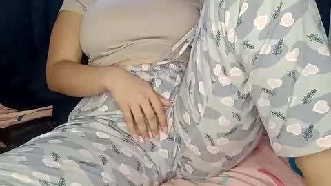 Annie online show from January 11, 2025, 8:54 pm