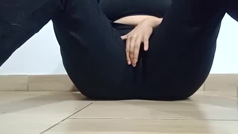 Annie online show from September 14, 2025, 11:15 pm