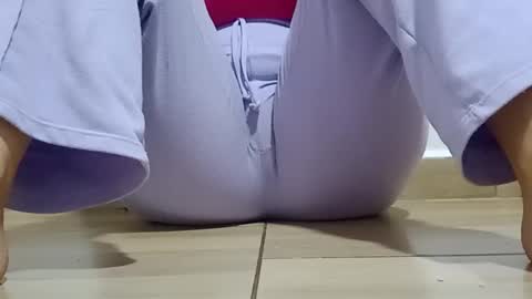 Annie online show from November 24, 2025, 5:23 pm