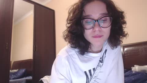 Hella online show from January 27, 2025, 6:52 pm