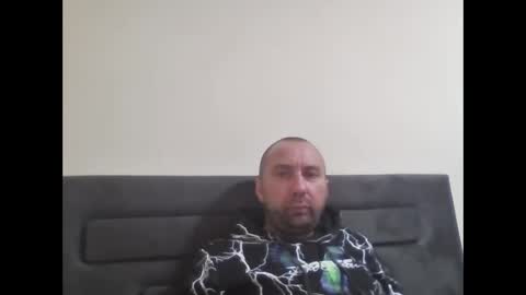 super42835015 online show from October 10, 2025, 7:02 pm