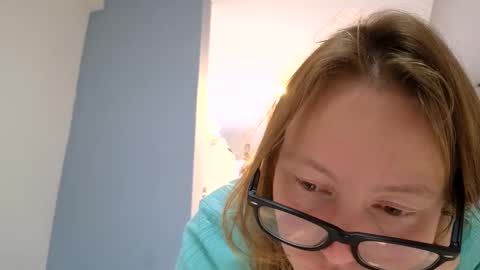 Snapshot of super_jony chatting on February 16, 2025, 2:20 am super jony and Marta GMT 1300-1800 every day online show from February 16, 2025, 2:20 am