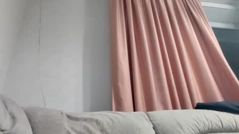 Annie online show from December 25, 2024, 4:22 pm