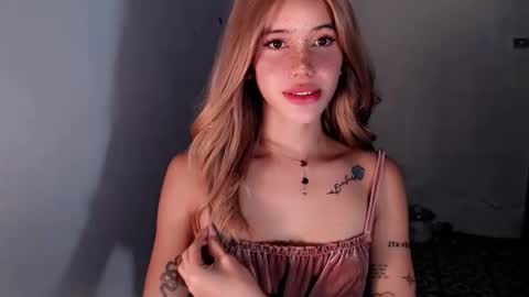 Snapshot of superhotbabe1 chatting on February 17, 2026, 12:34 pm Erica Help me to reach my goal Superhotbabe1 online show from February 17, 2026, 12:34 pm