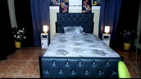 Snapshot of superlatinawild4ux chatting on November 6, 2025, 11:33 am superlatinawild4ux online show from November 6, 2025, 11:33 am