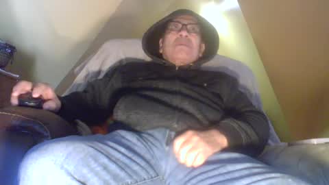 Snapshot of supermasturbador37cam chatting on March 2, 2025, 3:05 pm supermasturbador37cam online show from March 2, 2025, 3:05 pm
