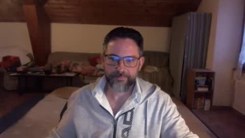 supersquirrel81 online show from November 16, 2025, 4:01 pm