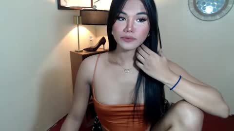 clainyy online show from October 7, 2025, 4:04 pm