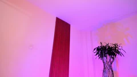 llllSupra llll online show from November 26, 2025, 6:42 pm