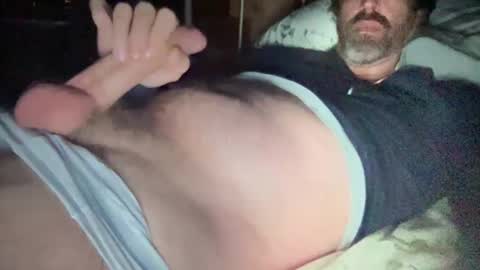 Snapshot of surfguy82 chatting on January 28, 2025, 5:00 am SurfGuy82 online show from January 28, 2025, 5:00 am