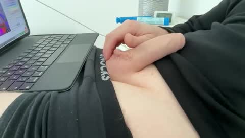 surfstar81 online show from September 10, 2025, 9:20 am