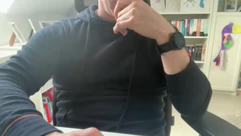 Snapshot of surfstar81 chatting on April 20, 2026, 9:56 am surfstar81 online show from April 20, 2026, 9:56 am