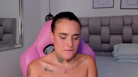 Susan online show from November 14, 2025, 9:02 pm