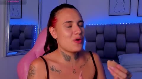 Susan online show from November 25, 2025, 8:31 pm