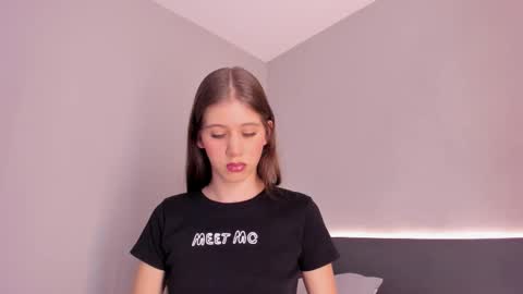 susana_huston online show from November 7, 2025, 5:13 pm