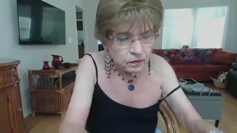 sexualsusan online show from April 16, 2026, 8:20 pm