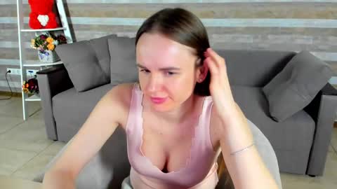 susansmitt online show from March 9, 2025, 2:29 am