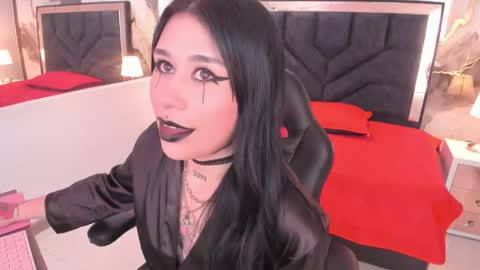 susanvilla online show from February 18, 2026, 7:54 pm