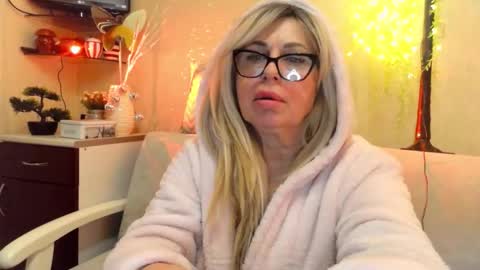 Snapshot of susiexnoreen chatting on February 2, 2026, 1:10 pm SusiexNoreen online show from February 2, 2026, 1:10 pm