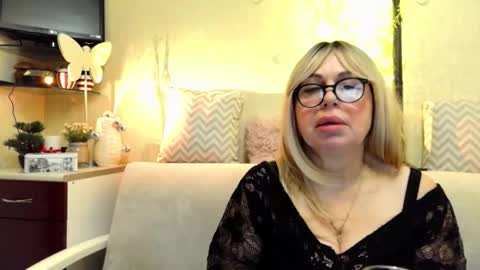 SusiexNoreen online show from March 18, 2026, 1:31 am