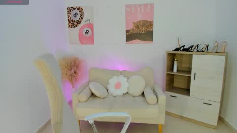 Snapshot of sussan_monroe chatting on May 31, 2026, 7:04 pm Sussan Monroe online show from May 31, 2026, 7:04 pm