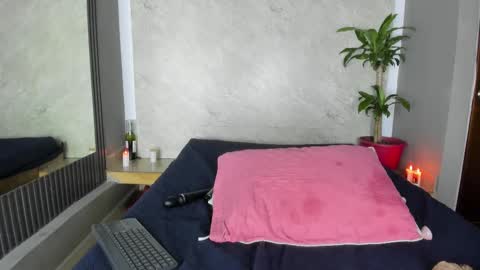 sussanmilf  online show from February 15, 2025, 2:11 pm