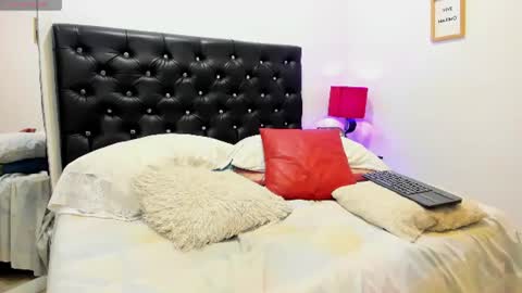 SussanTS online show from June 10, 2026, 6:07 pm