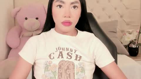 Sussie Tompsom online show from December 18, 2025, 4:46 pm